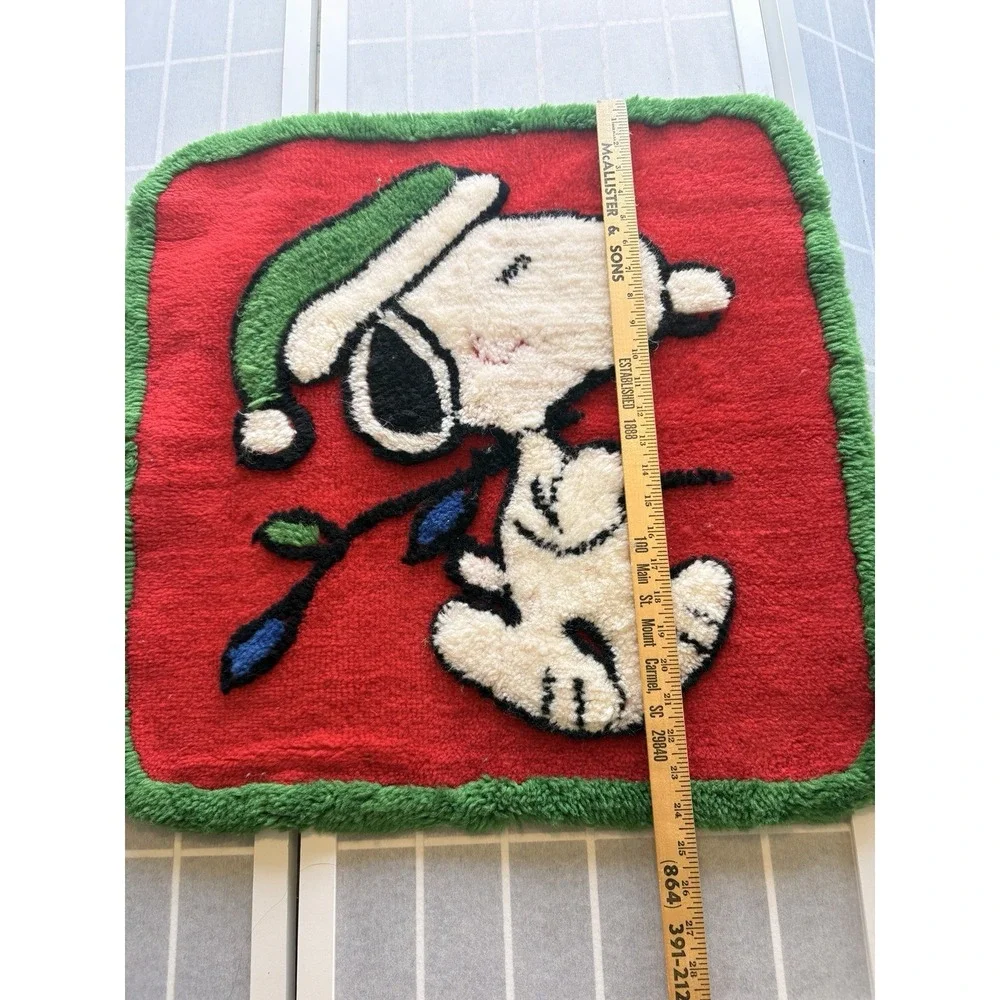 VTG 70s/80s Snoopy Claus Tufted Hook & Loop Christmas Holiday Rug Peanuts‎ Gang